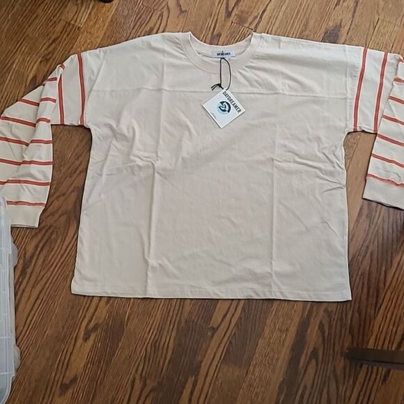 Daydreamer Women's Large Solid Varsity Long Sleeve Merch Tee NWT - Picture 3 of 5